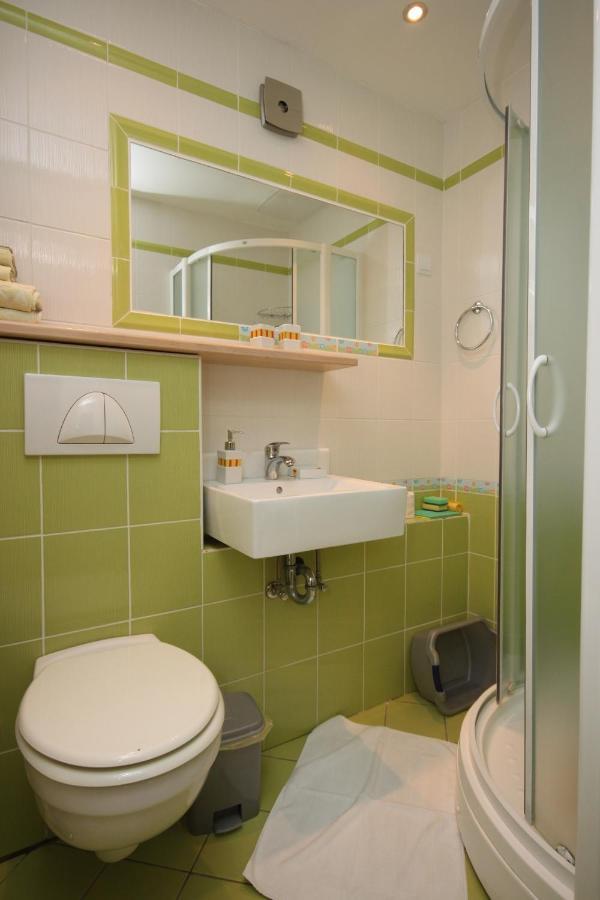 Apartments By The Sea Gradac, Makarska - 6661 Gradac  Esterno foto