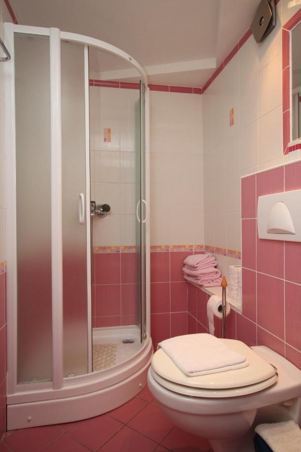 Apartments By The Sea Gradac, Makarska - 6661 Gradac  Esterno foto